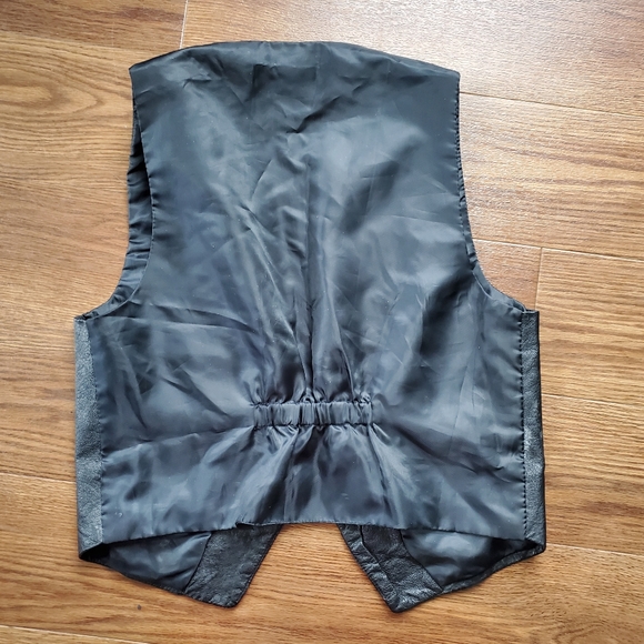 Black Leather Vest - Picture 2 of 4
